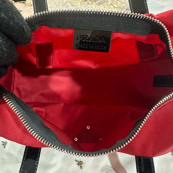 Prada Women's Red and Black Bag - Picture 11 of 16